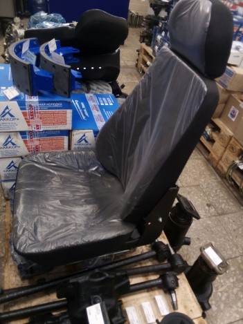 Кресло водителя высокое на КАМАЗ за 24500 рублей в магазине remzapchasti.ru 5320-6810010 В №18