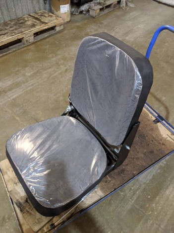 Кресло водителя низкое на КАМАЗ за 18500 рублей в магазине remzapchasti.ru 5320-6810010 Н №73